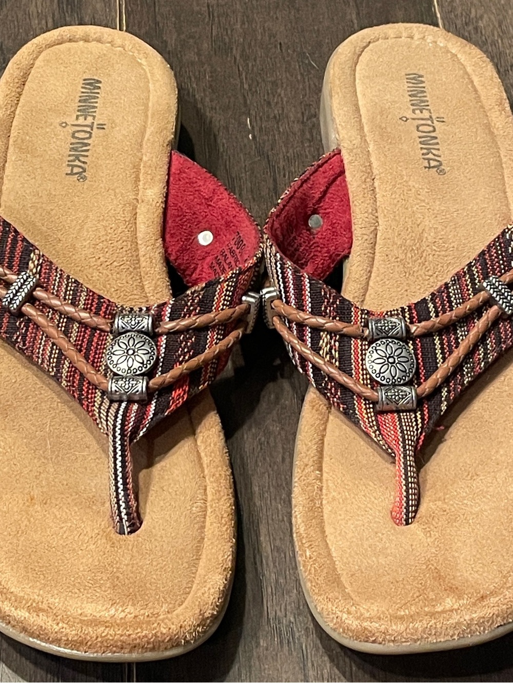 Minnetonka Womens 10 Boho Thong Sandals Red Southwest Braided Comfort Flip Flops